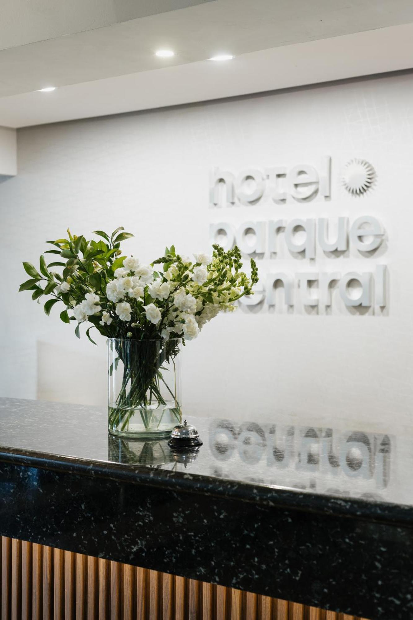 Hotel Parque Central Monterrey Exteriör bild